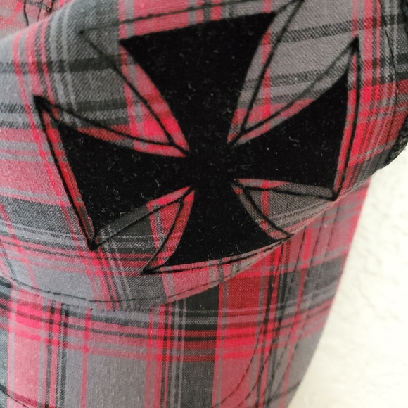 Carbon Hat - Picture 3 of 4